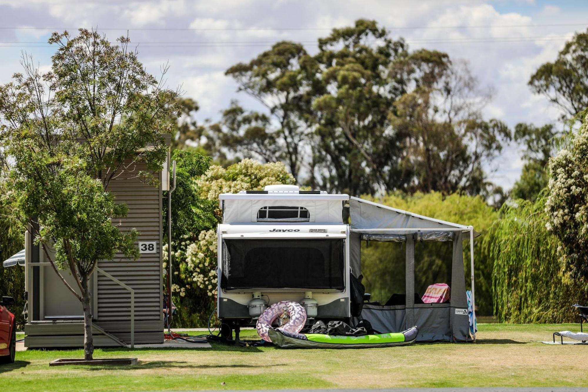 Discovery Parks - Moama Waters Екстер'єр фото